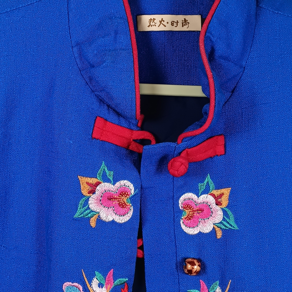 Blue Embroidered Asian Jacket with Floral Accents Size Xl - Picture 2 of 14